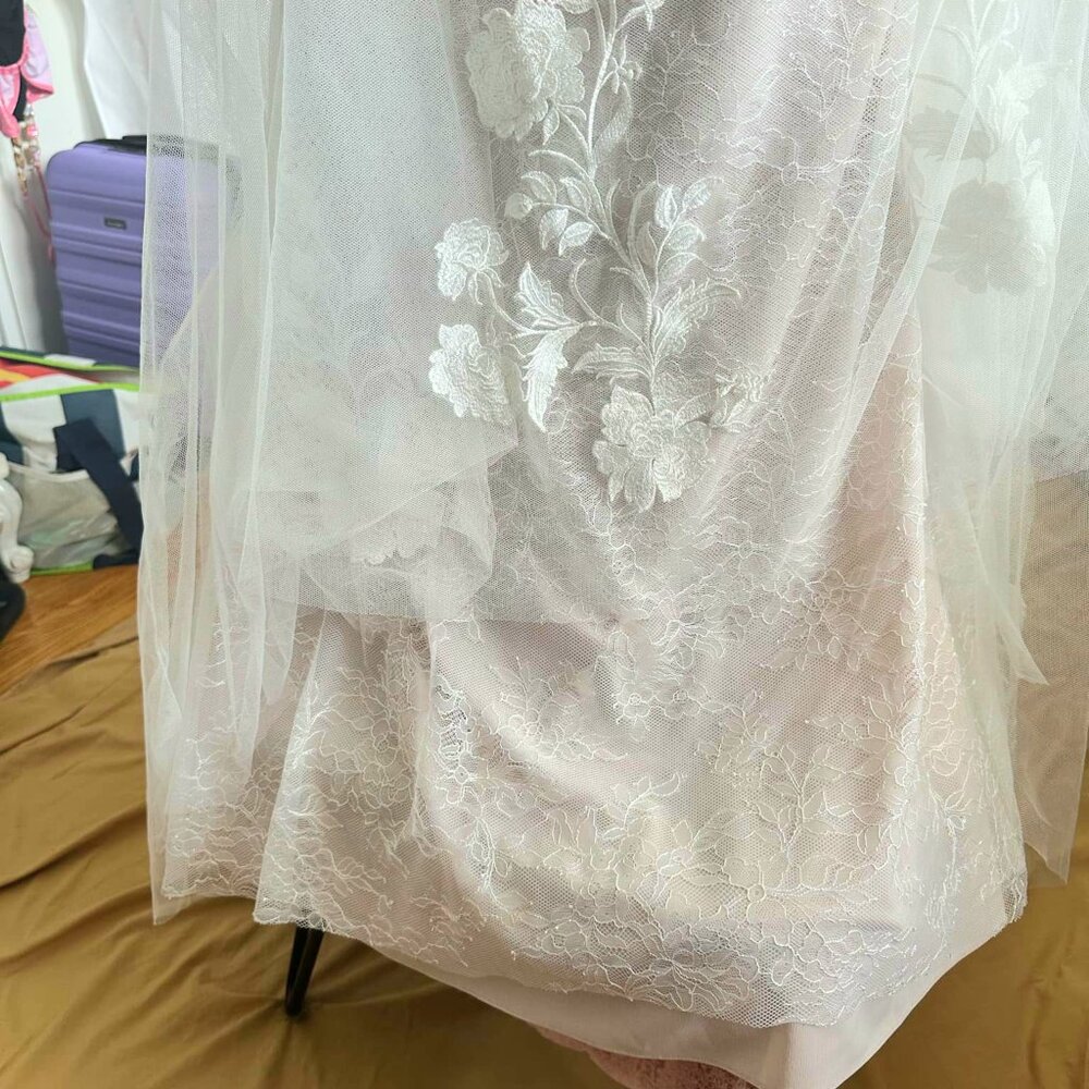 Melissa Sweet 3D Beaded Floral Wedding Dress - Picture 6 of 12